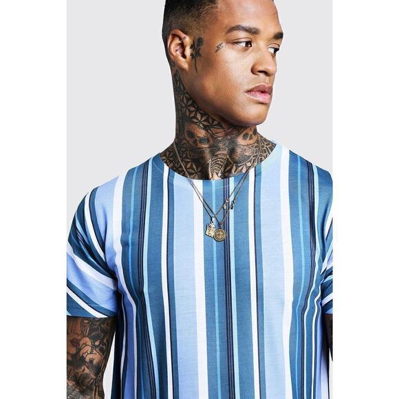 Boohoo Man Size XL Vertical Stripe Short Sleeve Crew Neck T-Shirt Tee Blue - Picture 1 of 7